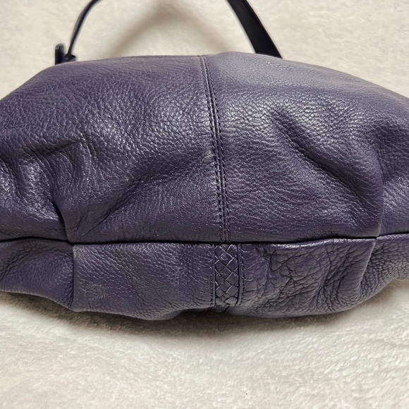 Danier Leather Shoulder Bag - Picture 4 of 5